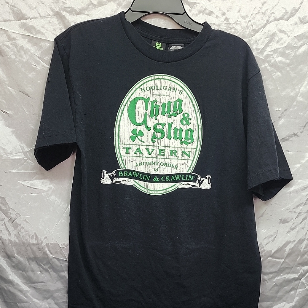 St Paddys Lucky T Shirt Hooligans Tavern Chug And Slug  Medium